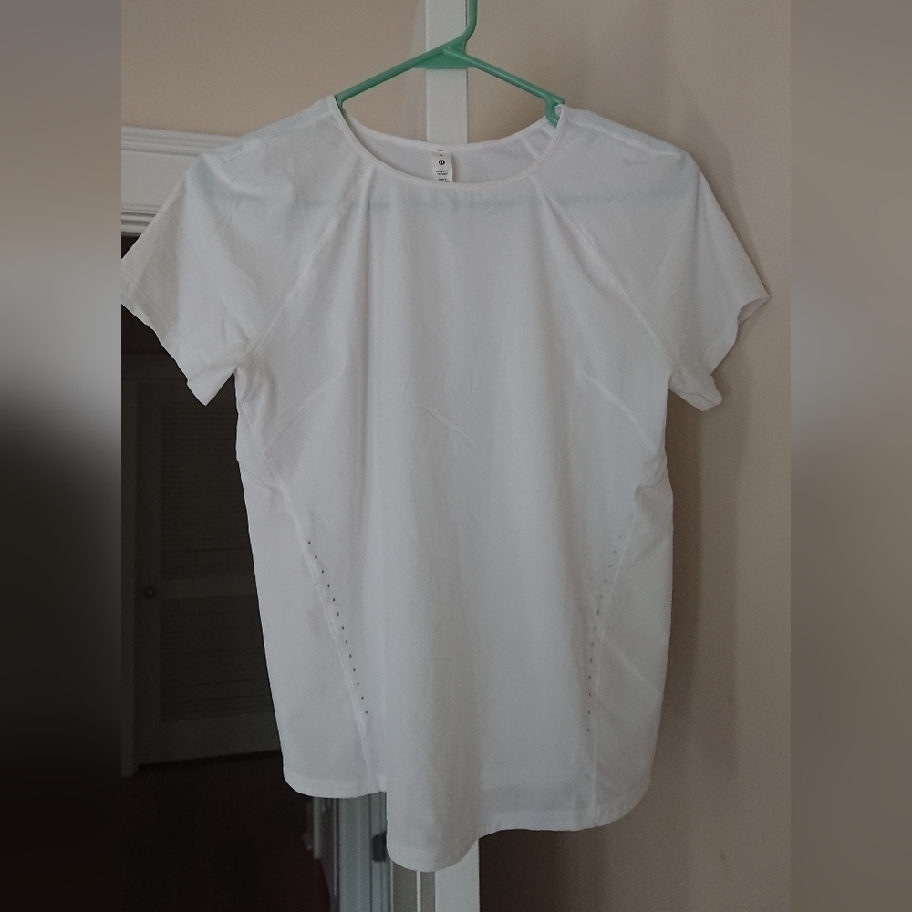 Lululemon UV Protection Running Short Sleeve Shirt in White size 4